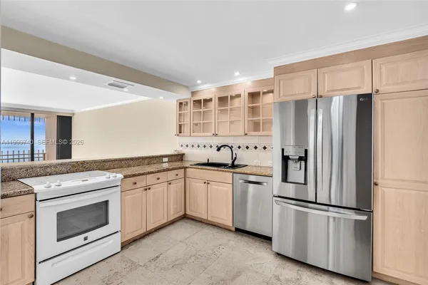 $1,499,000 | 2 Grove Isle Drive, Unit B805, Miami, FL 33133