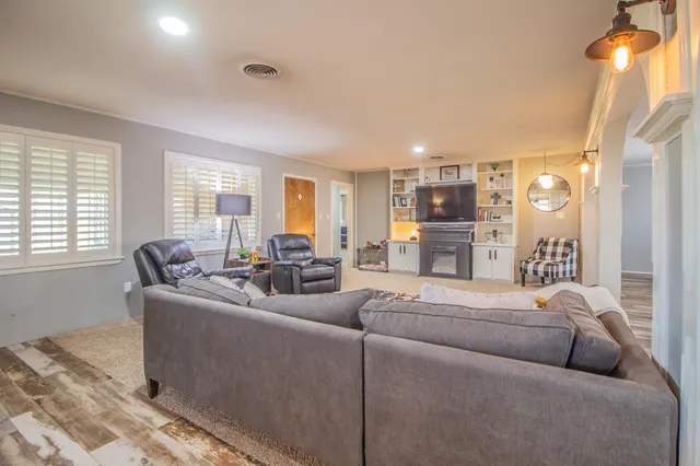 $289,999 | 1603 East Reppto Street, Brownfield, TX 79316