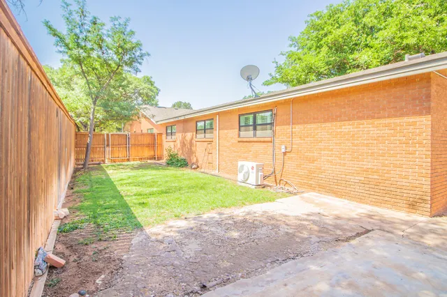 $289,999 | 1603 East Reppto Street, Brownfield, TX 79316