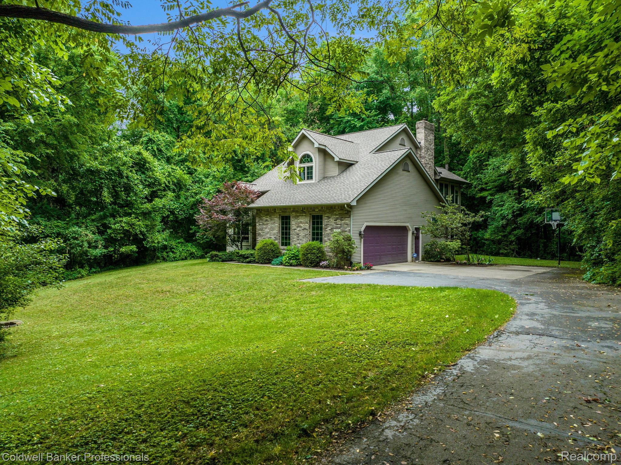 8732 Clement Road Clarkston, MI 48346 - Photo 31 of 40 Beautifully situated on 1.38 acres