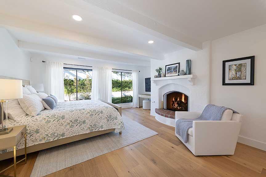 9 East Quinto Street Santa Barbara, CA 93105 - Photo 9 of 18 Over-sized primary bedroom suite