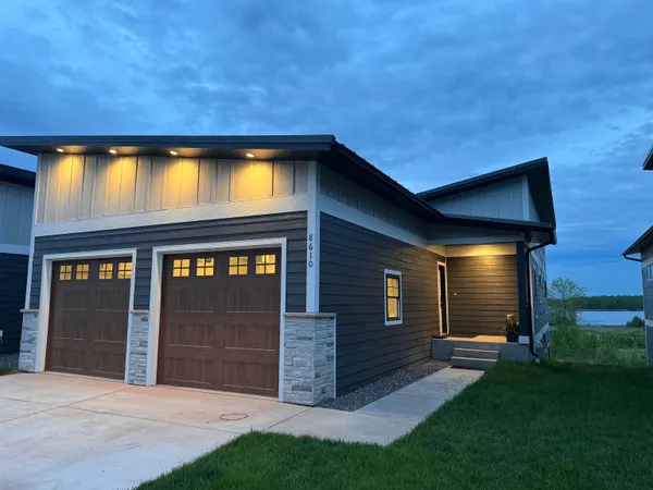$819,900 | 8620 Maynard Place, Duluth, MN 55808