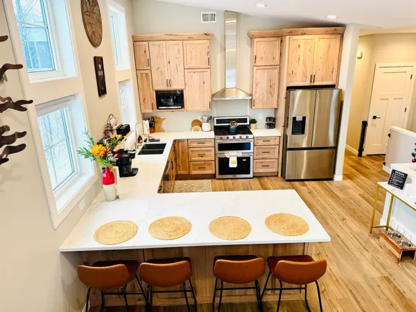 $819,900 | 8620 Maynard Place, Duluth, MN 55808