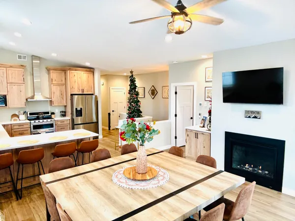 $819,900 | 8620 Maynard Place, Duluth, MN 55808