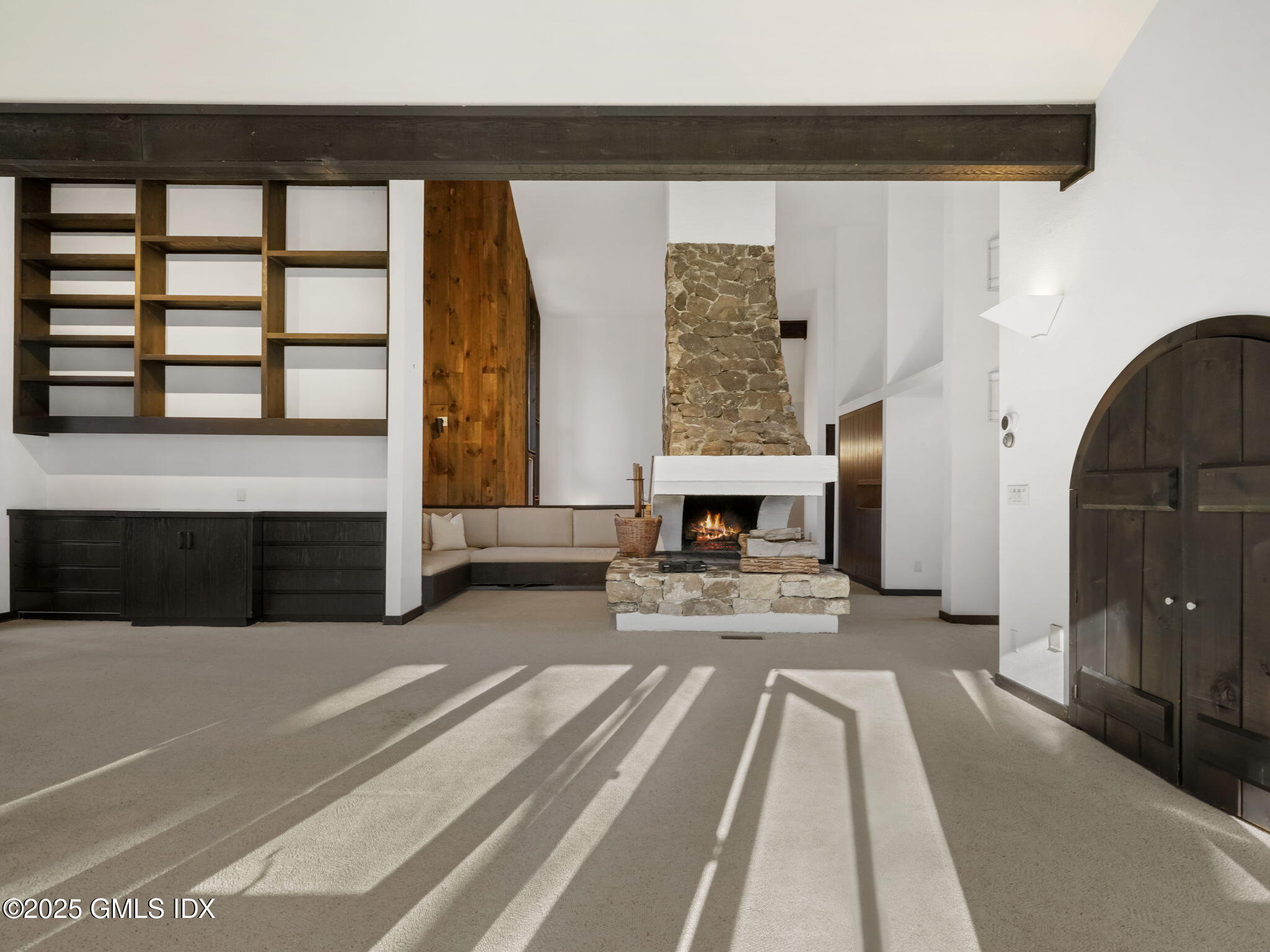 484 Cognewaugh Road Cos Cob, CT 06807 - Photo 8 of 35 17-web-or-mls-484-cognewaugh-rd