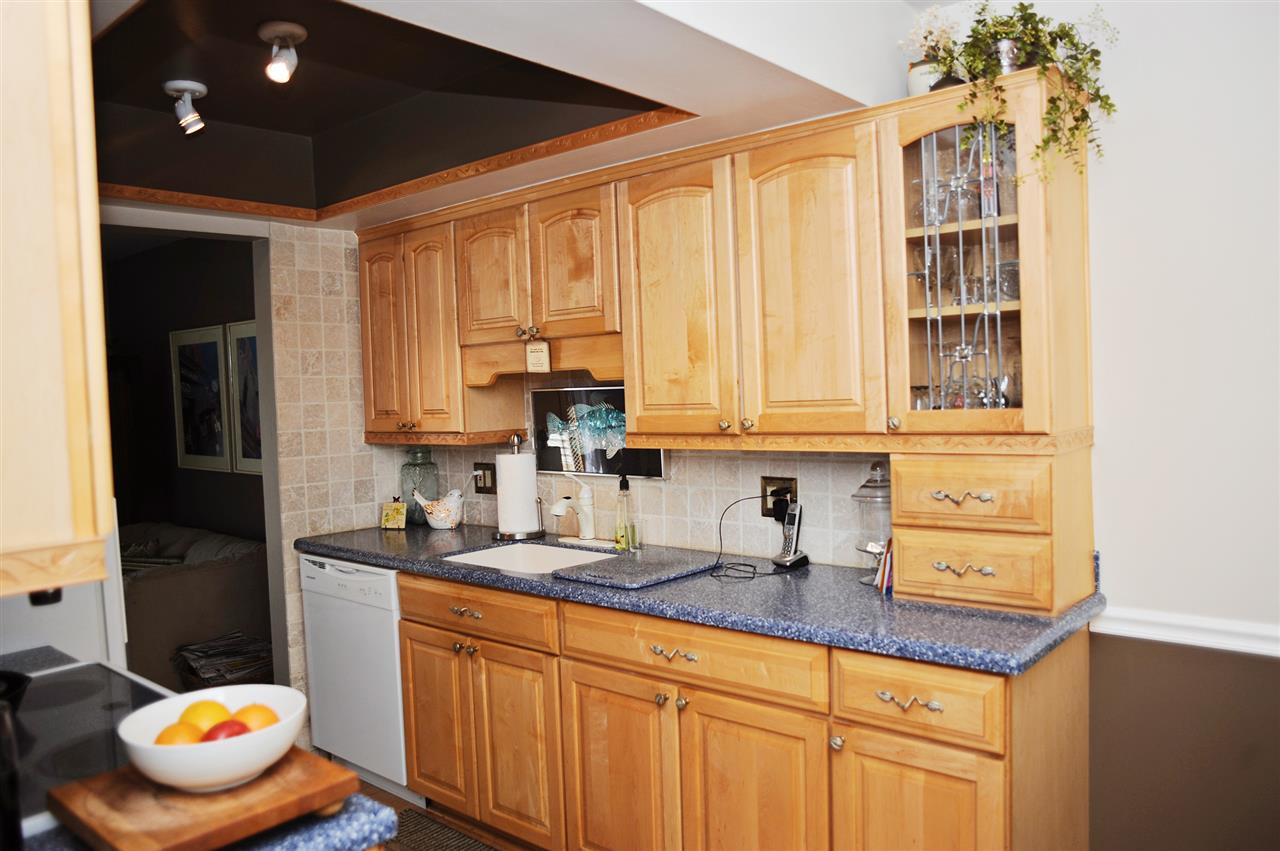 370 Willow Grove Lane Rochester, MI 48307 - Photo 12 of 46 31293879-14.JPG