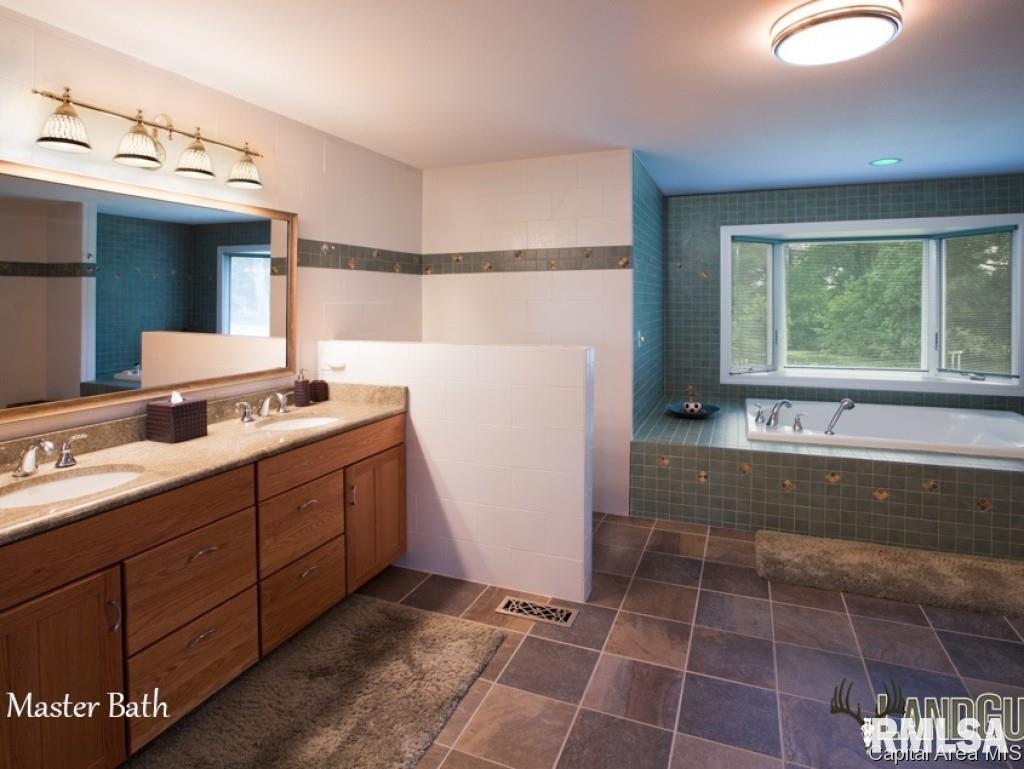 North White Grove Road Princeville, IL 61559 - Photo 14 of 36 Gallery Image 14