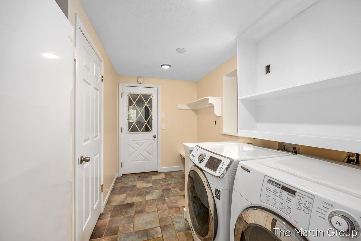 6610 Riga Avenue Northeast Rockford, MI 49341 - Photo 25 of 50 Laundry Room