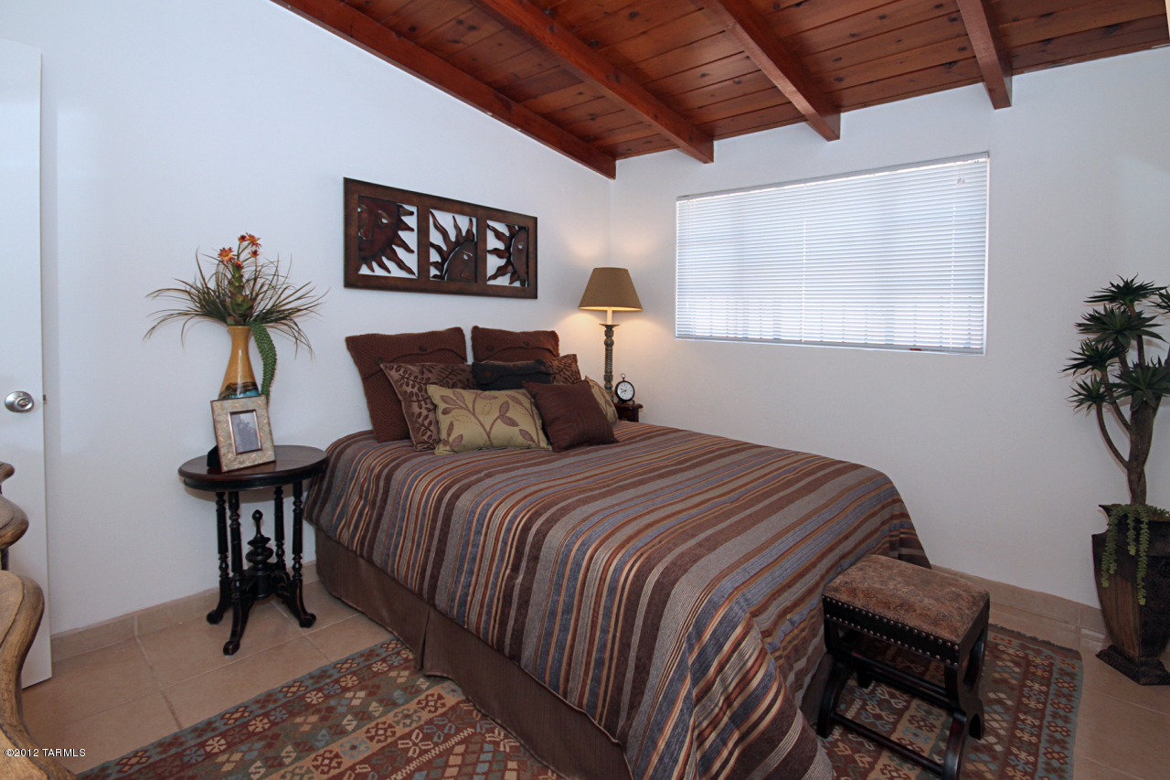 2837 North Swan Road Tucson, AZ 85712 - Photo 8 of 18 Gallery Image 8