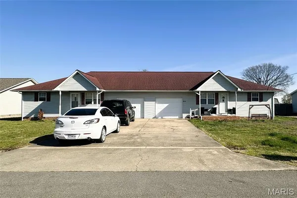 $235,000 | 804 Susan Street, Unit A & B, Dexter, MO 63841