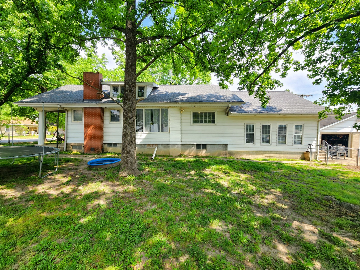 214 South Bush Avenue Hurst, IL 62949 - Photo 22 of 23