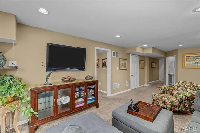 $285,000 | 139 Roxbury Drive, O'Fallon, MO 63366