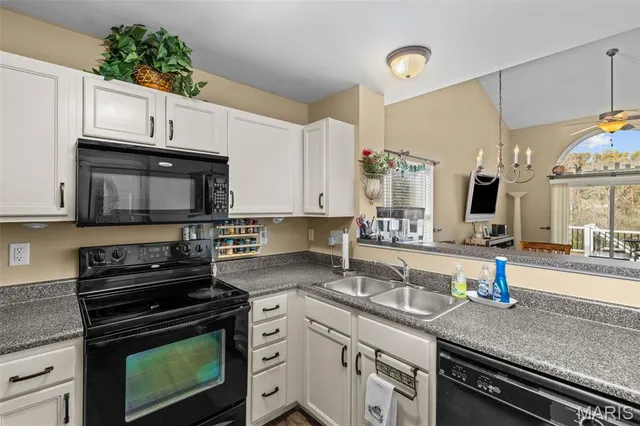 $285,000 | 139 Roxbury Drive, O'Fallon, MO 63366