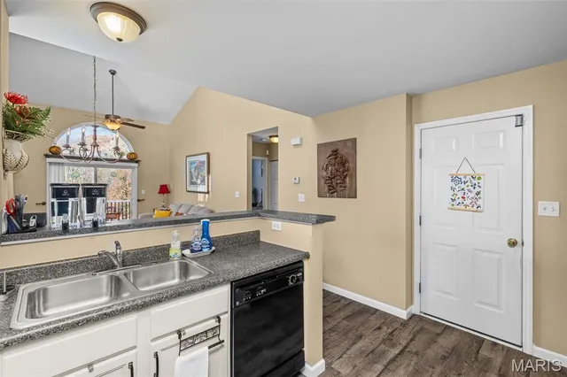 $285,000 | 139 Roxbury Drive, O'Fallon, MO 63366