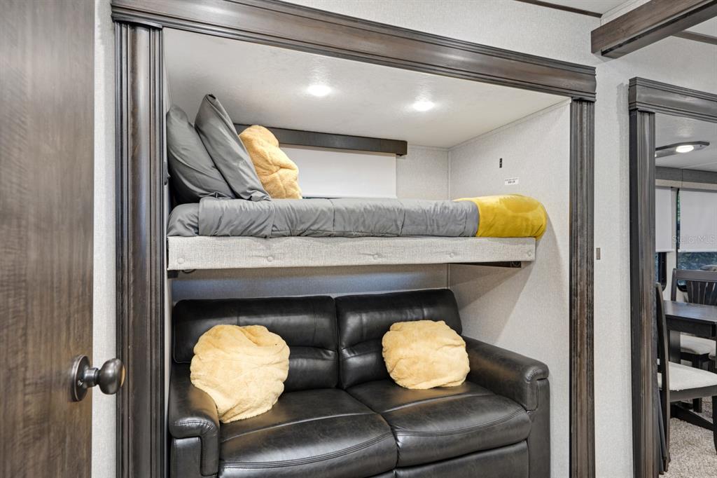 305 Linden Drive, Unit FIFTH WHEEL Ellenton, FL 34222 - Photo 13 of 18