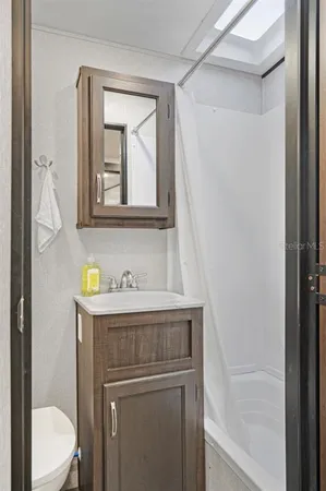 $2,500 | 305 Linden Drive, Unit FIFTH WHEEL, Ellenton, FL 34222