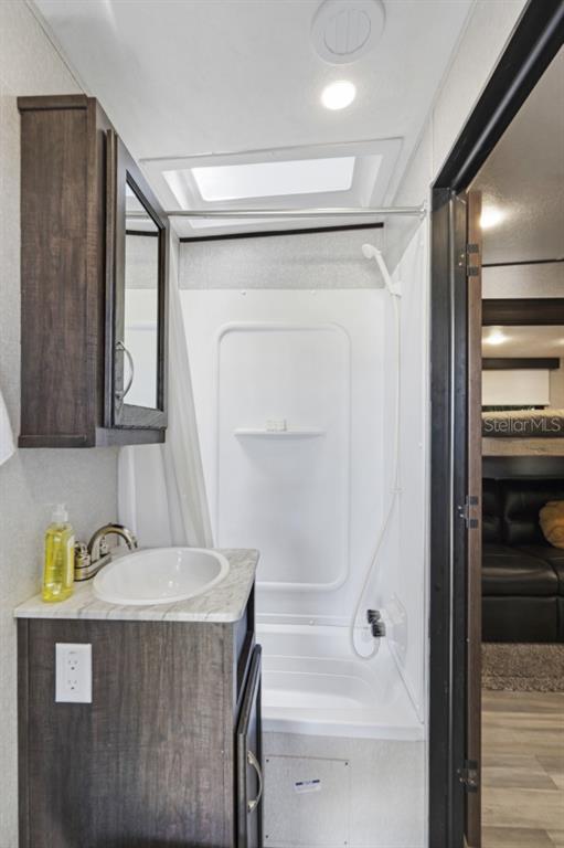 305 Linden Drive, Unit FIFTH WHEEL Ellenton, FL 34222 - Photo 15 of 18