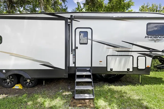 $2,500 | 305 Linden Drive, Unit FIFTH WHEEL, Ellenton, FL 34222