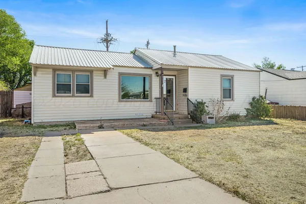 $99,000 | 903 South Manhattan Street, Amarillo, TX 79104