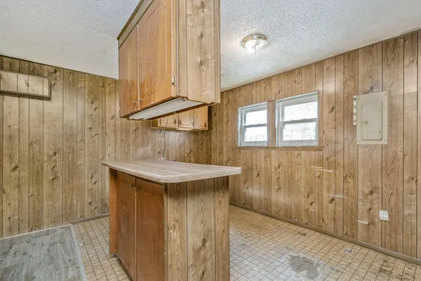 $99,000 | 903 South Manhattan Street, Amarillo, TX 79104