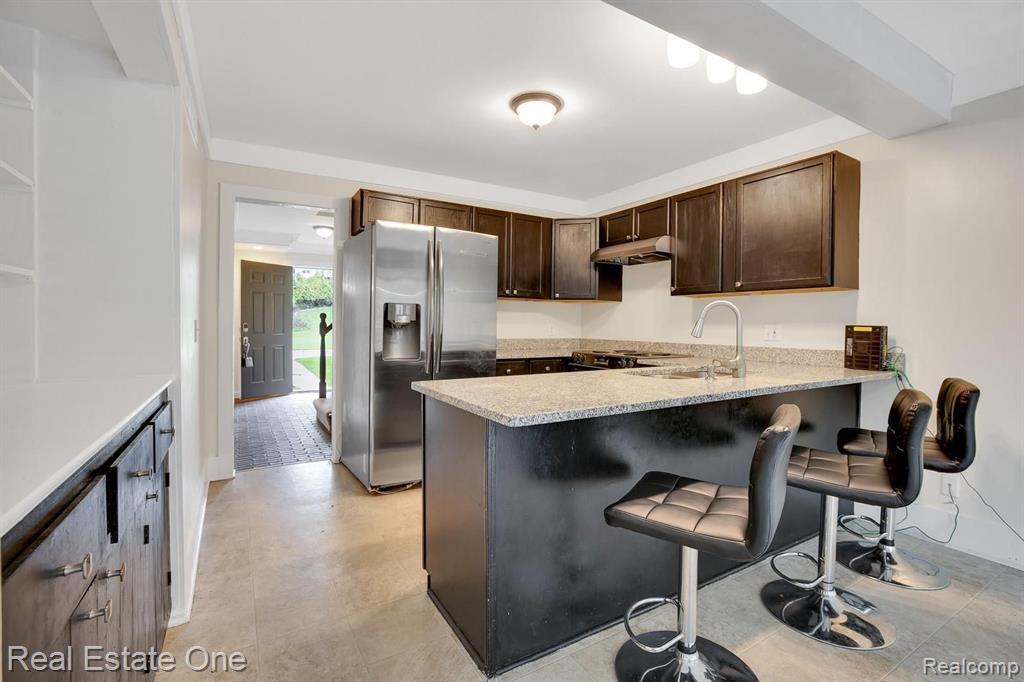 1330 Brook Lane Rochester Hills, MI 48306 - Photo 10 of 21