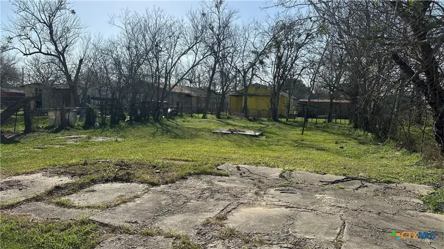 $12,000 | 2507 Prince Street, Victoria, TX 77901