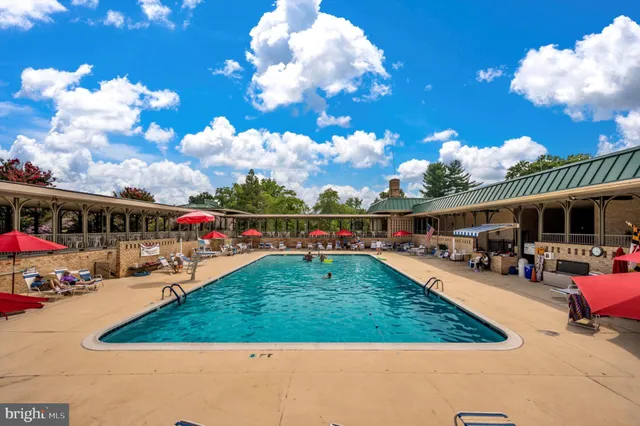 $250,000 | 3215 South Leisure World Boulevard, Unit 1011, Silver Spring, MD 20906