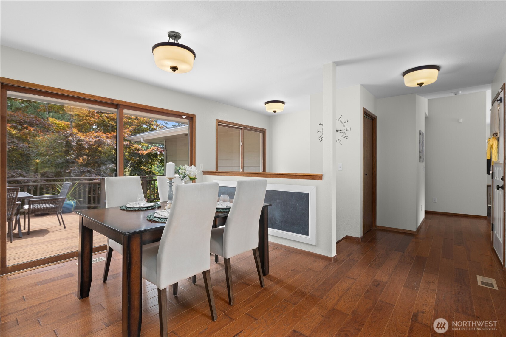 25803 Southeast 157th Street Issaquah, WA 98027 - Photo 5 of 40