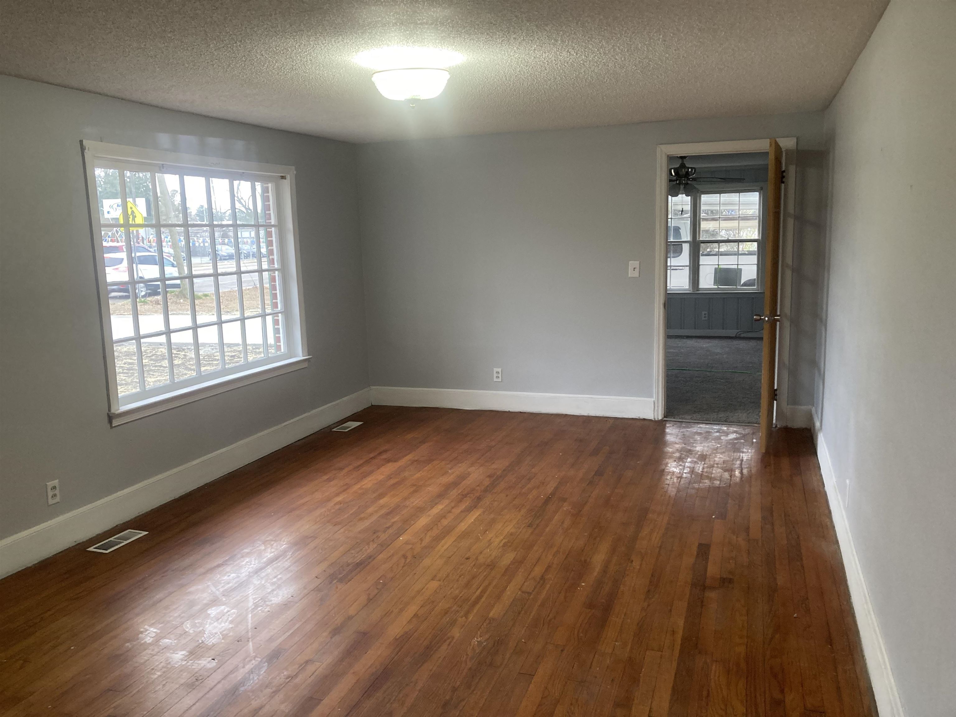 2315 Claussen Road Florence, SC 29505 - Photo 3 of 16 Gallery Image 3