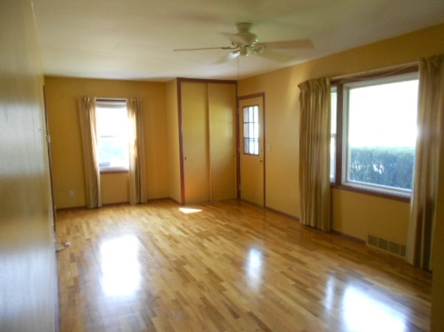1007 Glencoe Road Alma, MI 48801 - Photo 5 of 24 1844337-4.JPG
