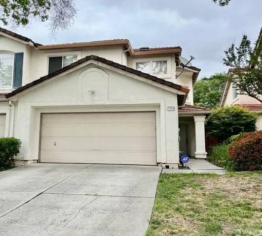 a view of outdoor space yard and garage
