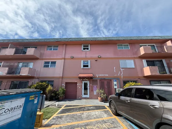 $1,750 | 17101 Northwest 57th Avenue, Unit 305, Miami Gardens, FL 33055