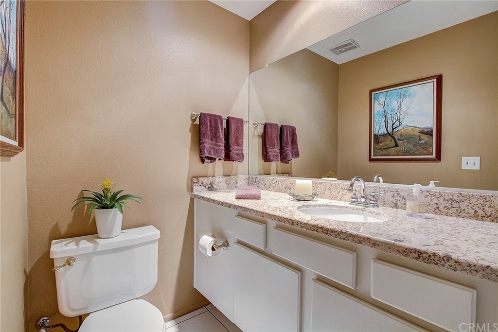 22868 Tamarack Lane Saugus, CA 91390 - Photo 12 of 36