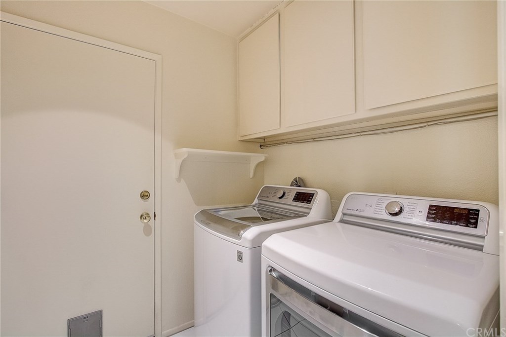 22868 Tamarack Lane Saugus, CA 91390 - Photo 13 of 36