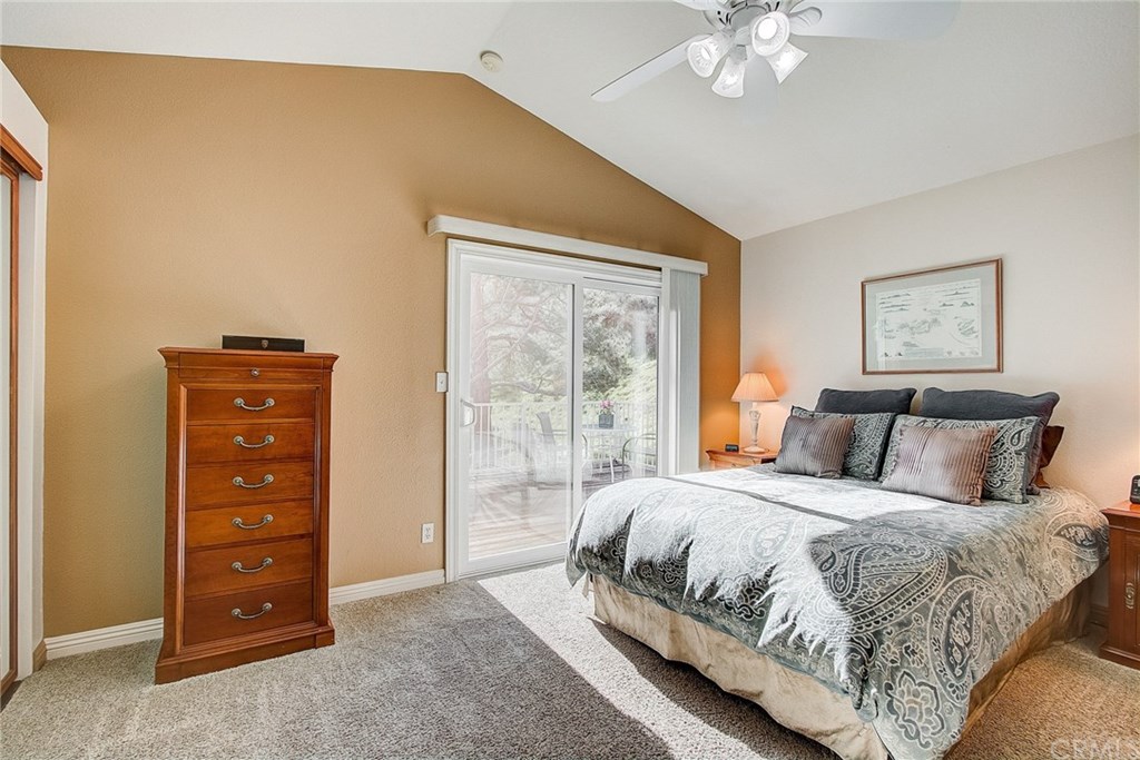 22868 Tamarack Lane Saugus, CA 91390 - Photo 14 of 36