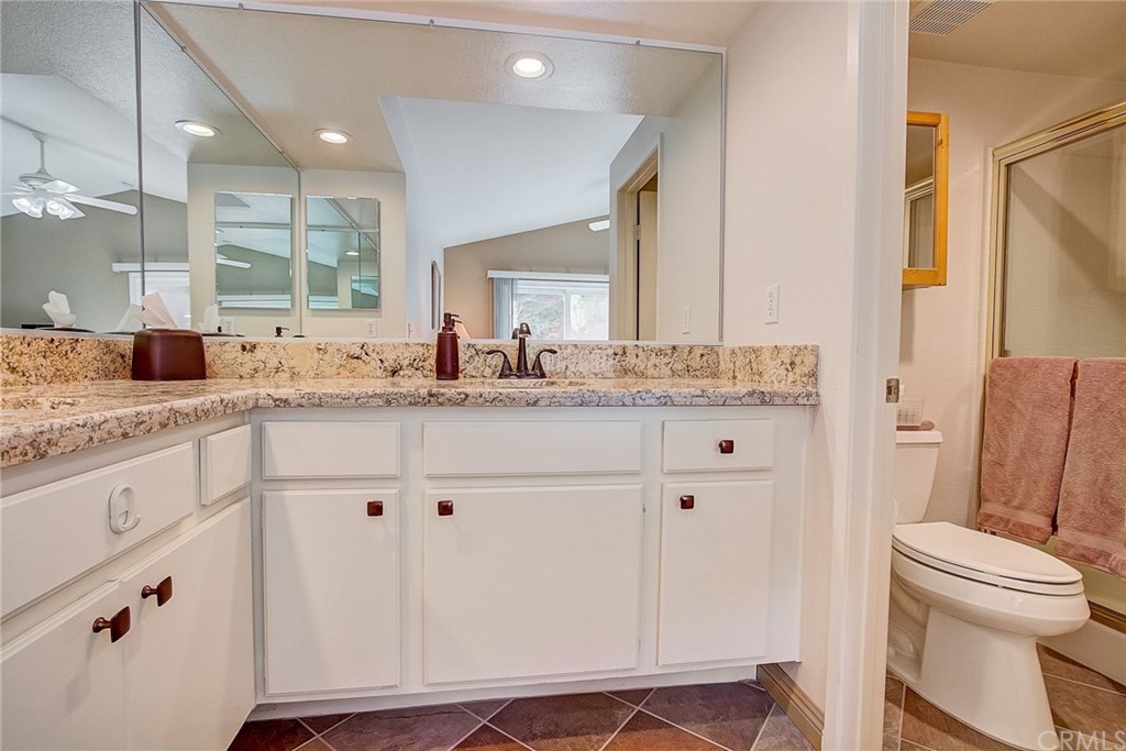 22868 Tamarack Lane Saugus, CA 91390 - Photo 17 of 36