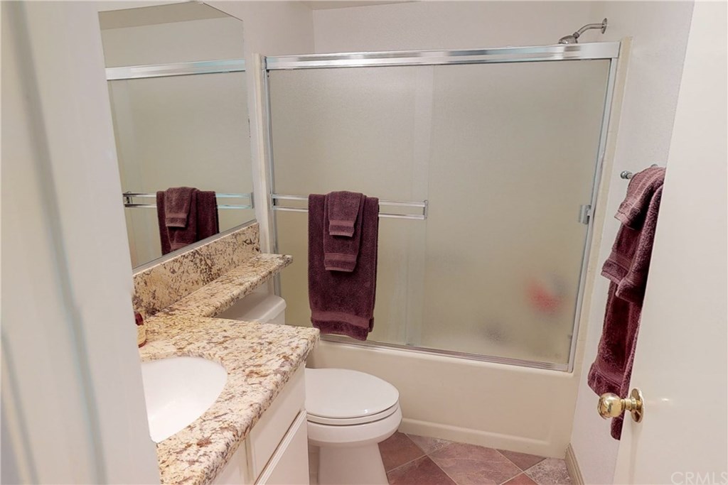 22868 Tamarack Lane Saugus, CA 91390 - Photo 26 of 36