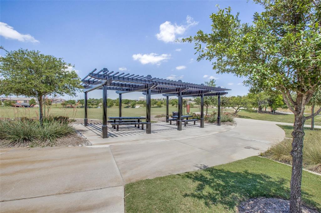 7452 Reverchon Drive Irving, TX 75063 - Photo 38 of 40