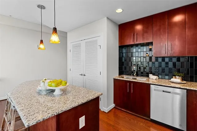 $265,000 | 201 North Elm Street, Unit 604, Greensboro, NC 27401
