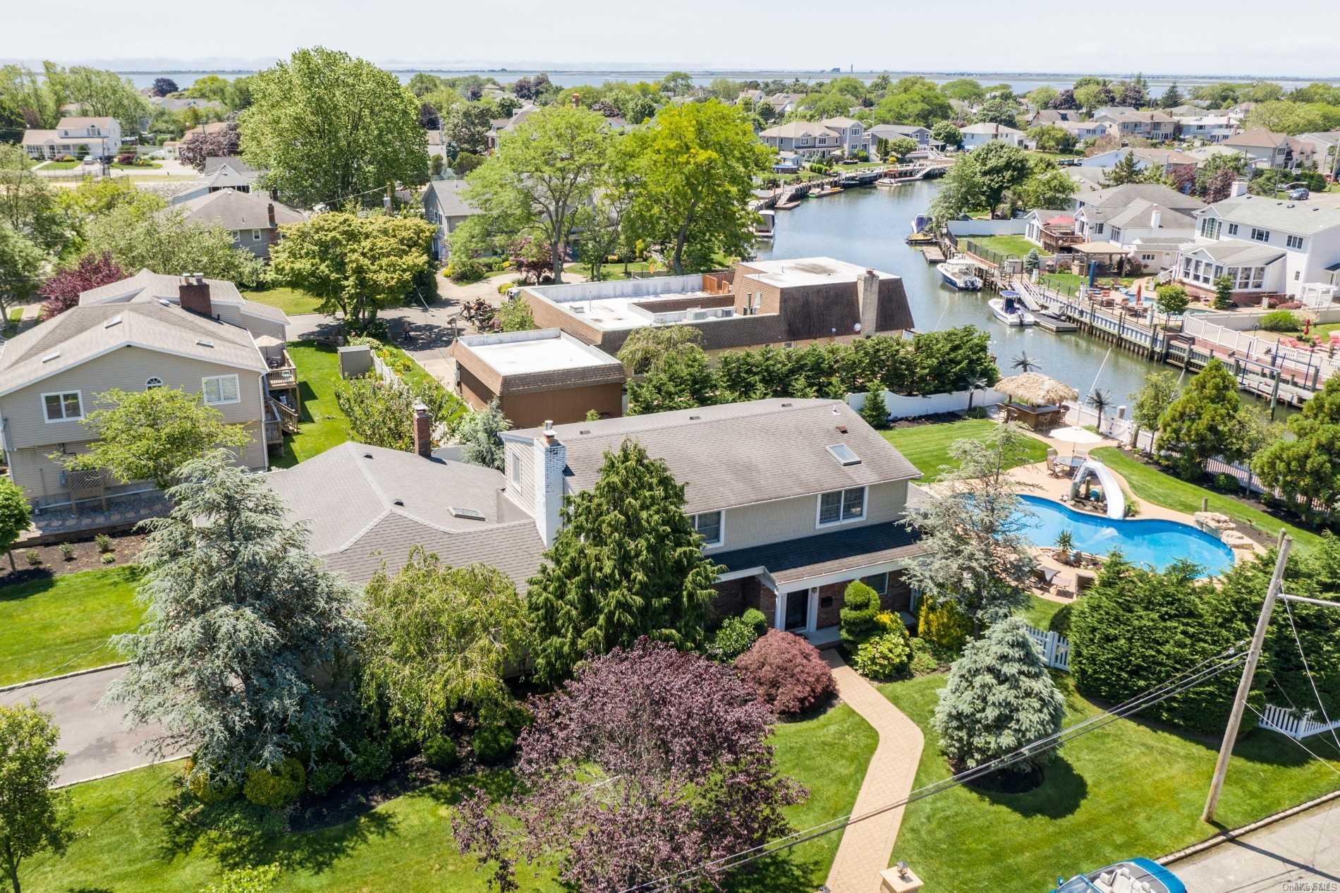 92 Exeter Road Massapequa, NY 11758 - Photo 1 of 1 Front Aerial