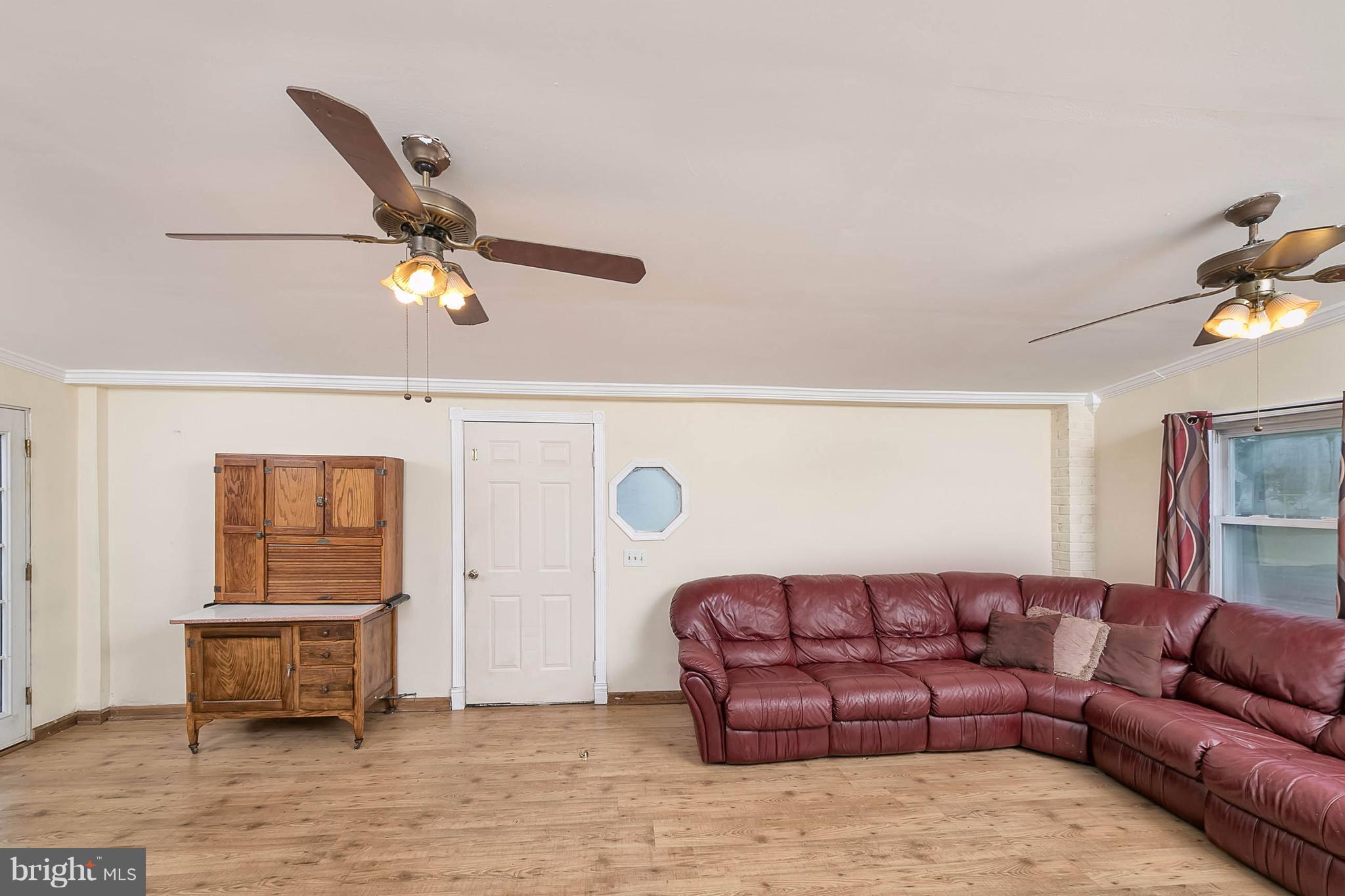 2606 Ambler Road Baltimore, MD 21222 - Photo 15 of 30 Family Room