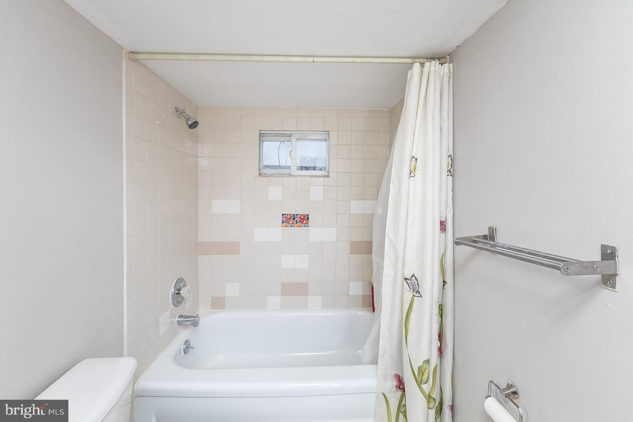 2606 Ambler Road Baltimore, MD 21222 - Photo 23 of 30 Bath