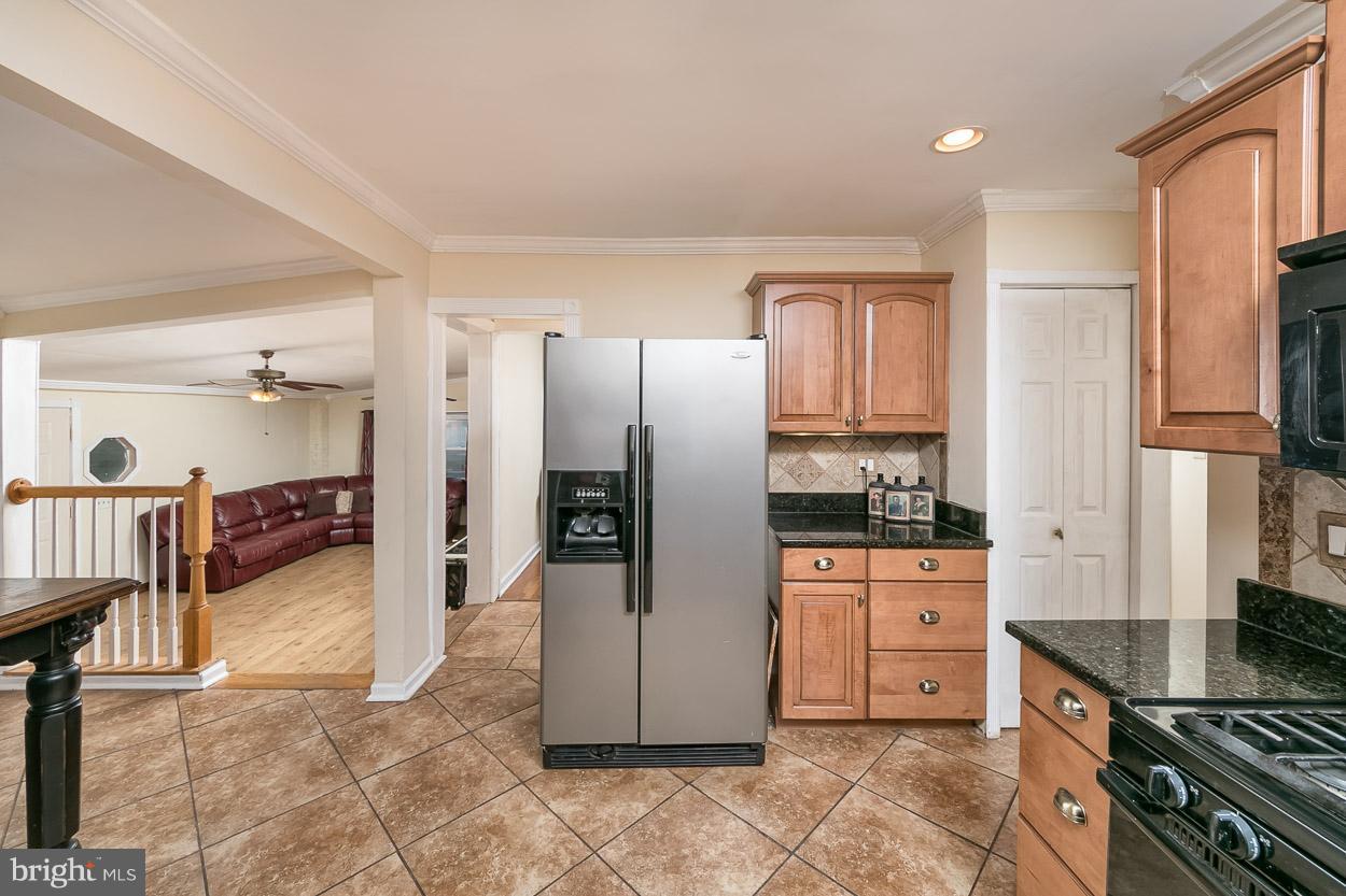 2606 Ambler Road Baltimore, MD 21222 - Photo 7 of 30 Kitchen