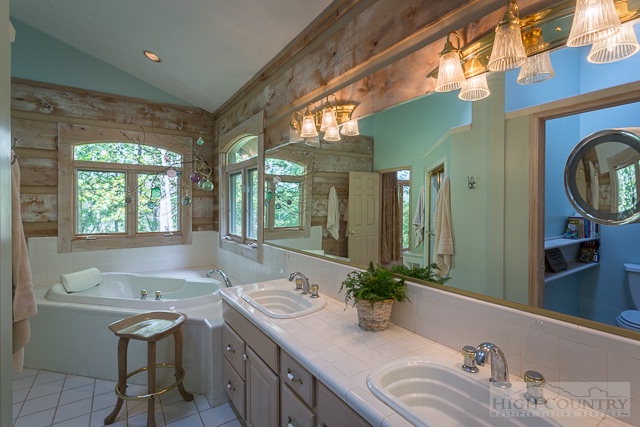 9087 Elk Creek Road Deep Gap, NC 28618 - Photo 4 of 27 Gallery Image 4