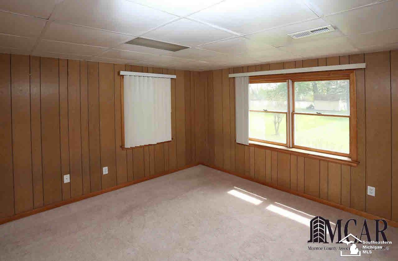 8775 North Custer Road Monroe, MI 48162 - Photo 18 of 28 21290448-17.JPG