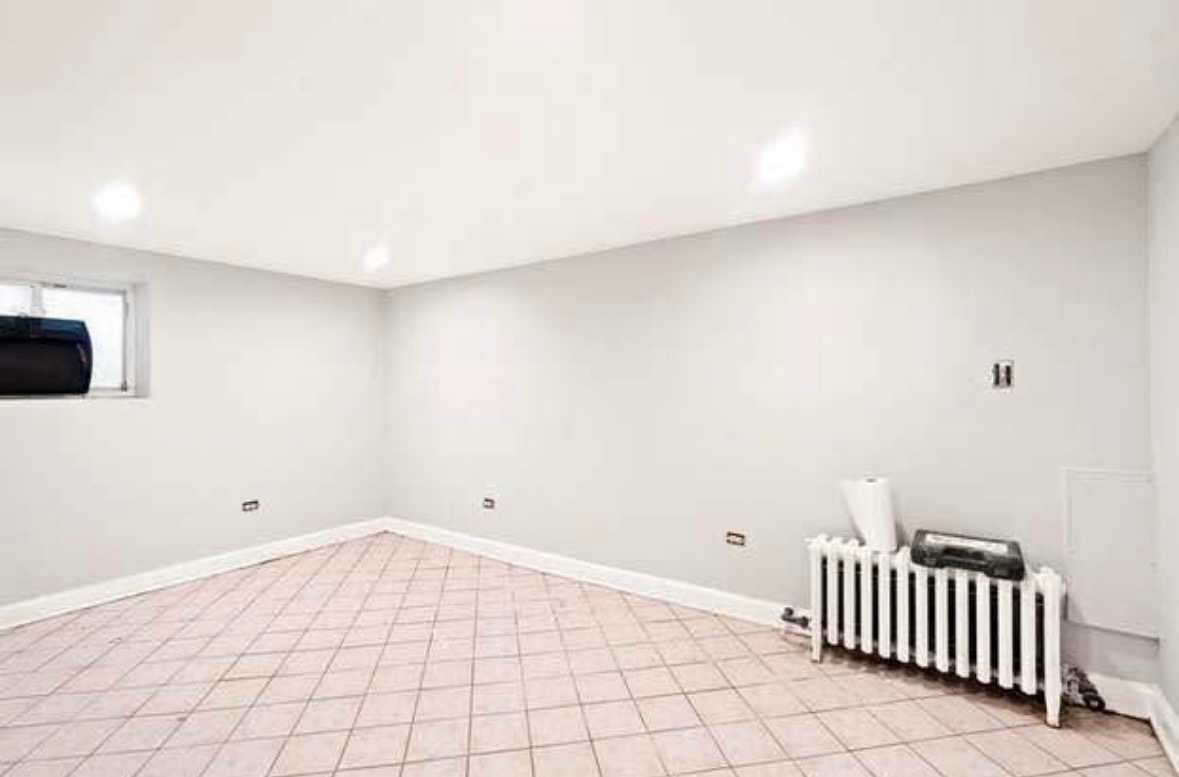 6918 South Talman Avenue, Unit G Chicago, IL 60629 - Photo 4 of 7 a view of room