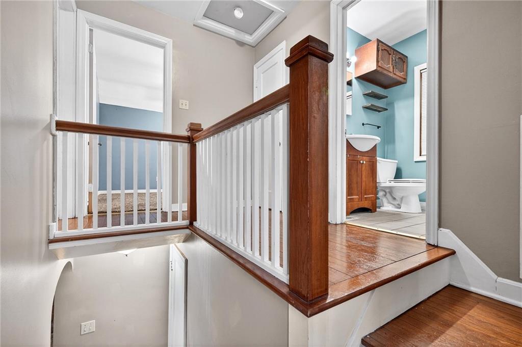 1107 Constitution Street Tarentum, PA 15084 - Photo 15 of 42