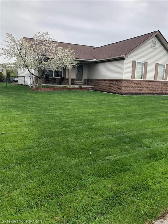 52250 Rivard Road New Baltimore, MI 48047 - Photo 2 of 27