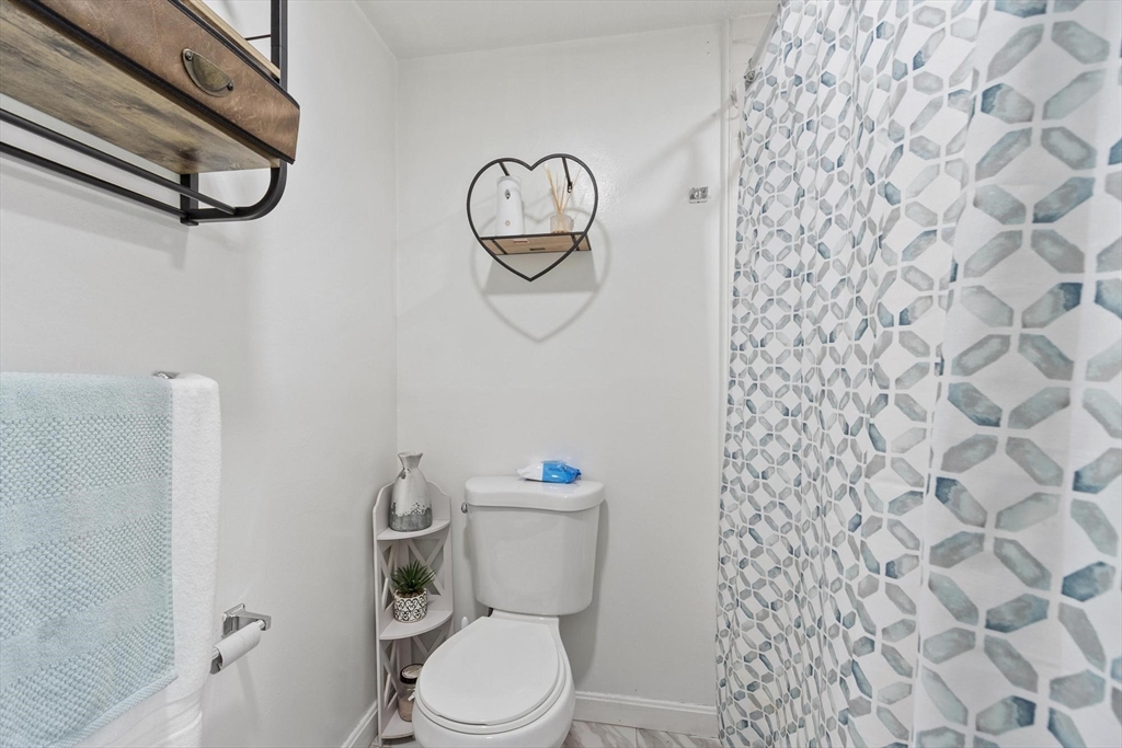 110-112 Everett Street Lawrence, MA 01843 - Photo 23 of 42