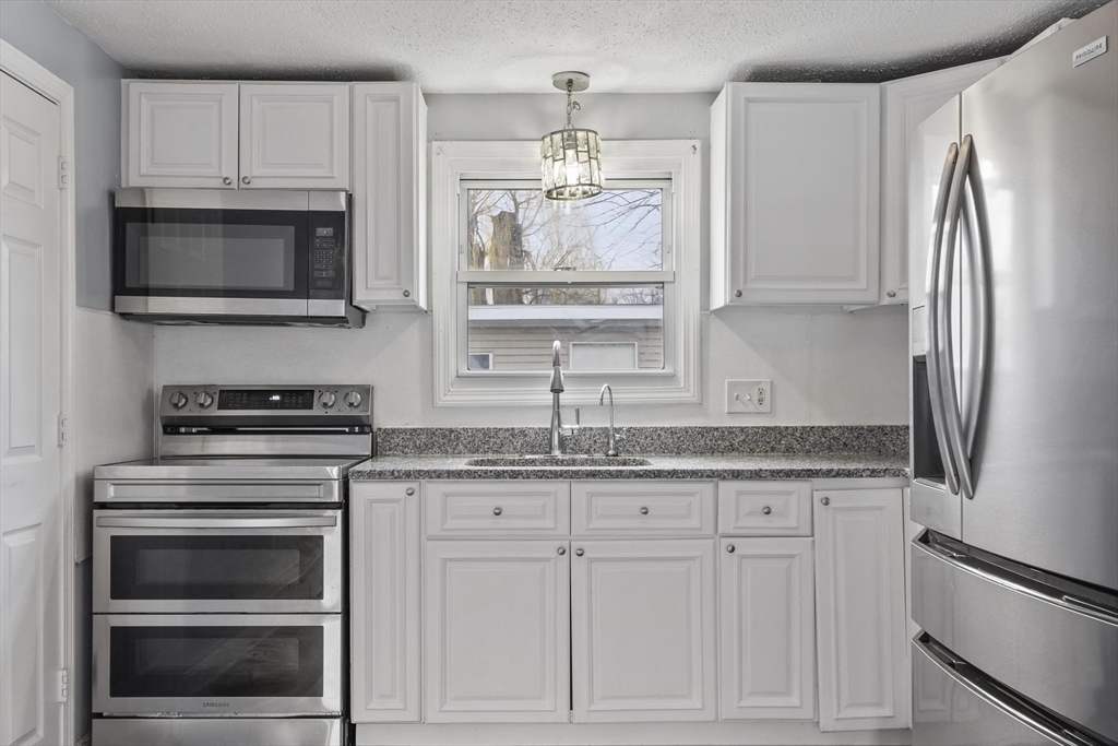 110-112 Everett Street Lawrence, MA 01843 - Photo 30 of 42